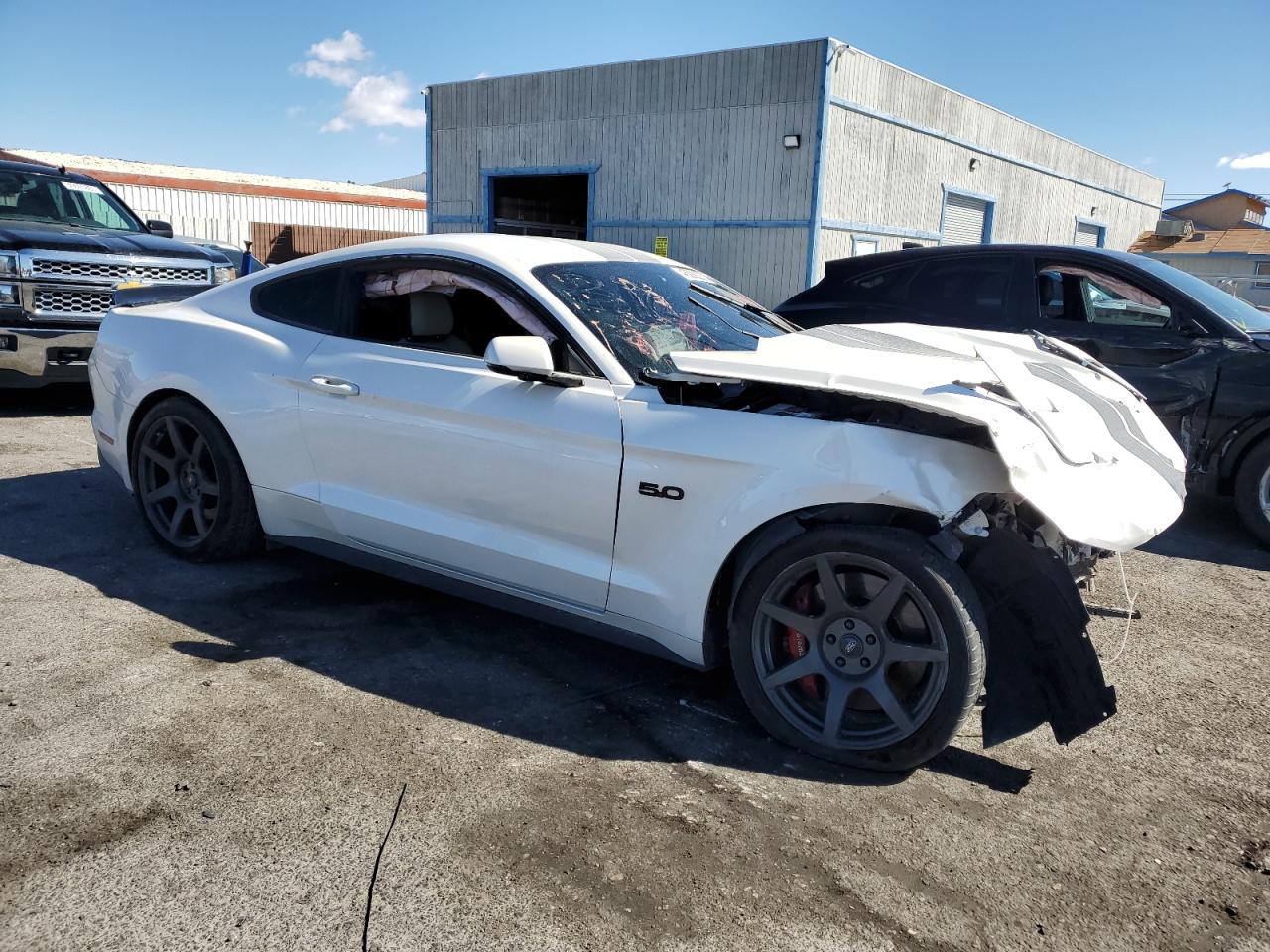 2017 Ford Mustang VIN 1FA6P8CF7H5266561 Copart auction photo, front end damage thumbnail 4