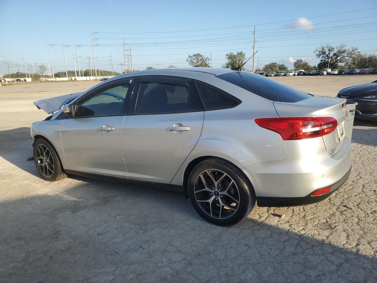 2018 Ford Focus VIN 1FADP3H23JL201644 Copart auction photo, front end damage thumbnail 2