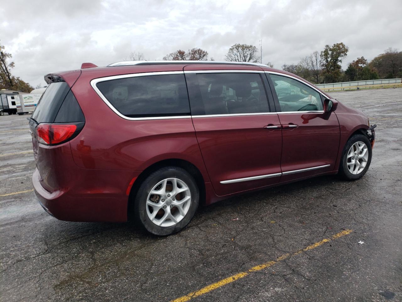 2017 Chrysler Pacifica VIN 2C4RC1EG0HR844762 Copart auction photo, front end damage thumbnail 3