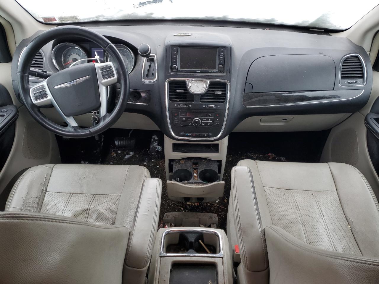 2011 Chrysler Town & Country VIN 2A4RR8DG7BR634783 Copart auction photo, front end damage thumbnail 8