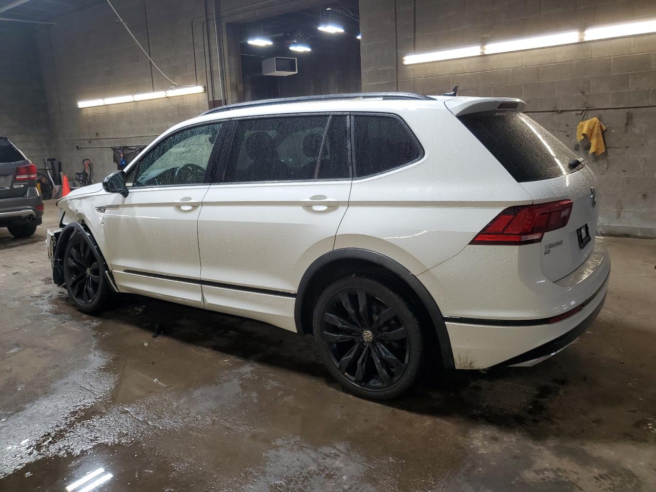 2021 Volkswagen Tiguan VIN 3VV2B7AX9MM132508 Copart auction photo, side / front end damage thumbnail 2