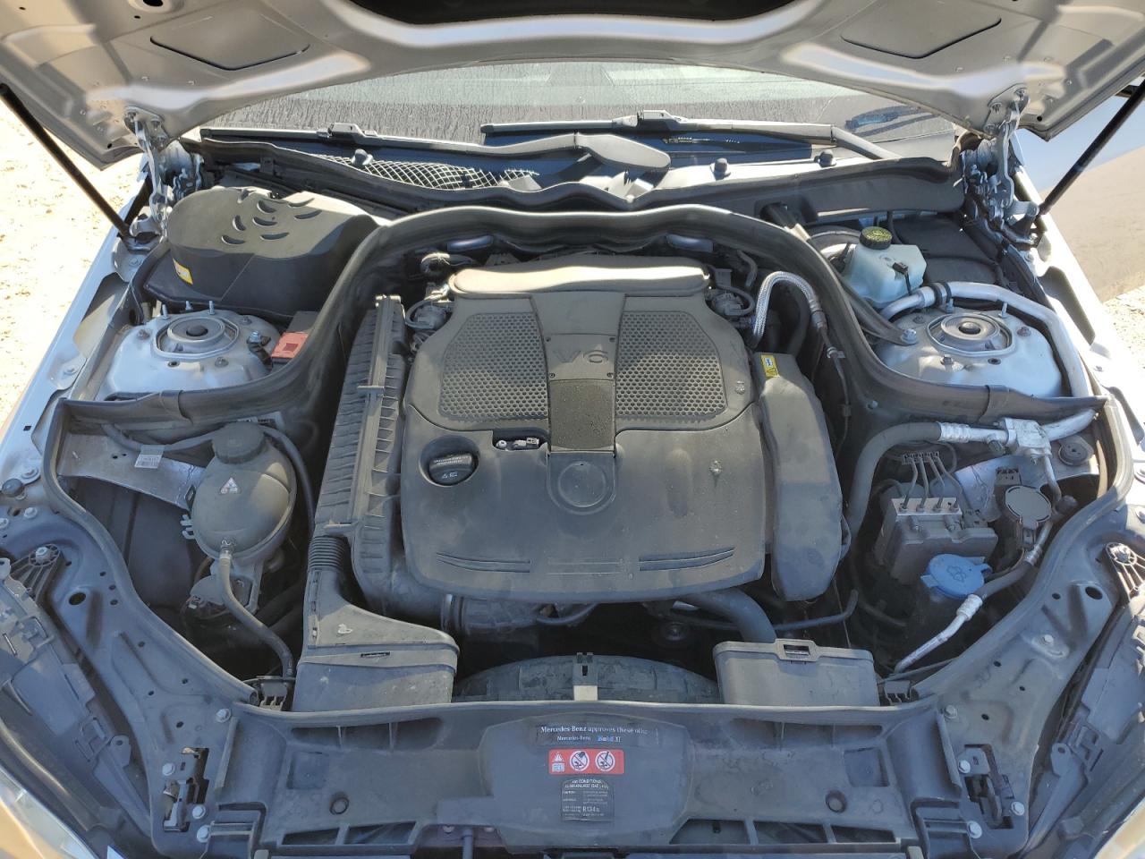 2016 Mercedes-Benz E-klasse VIN WDDHF5KB1GB190943 Copart auction photo, front end / minor dent/scratches damage thumbnail 11