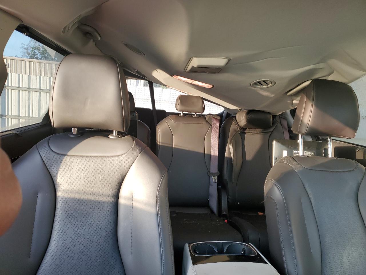 2023 KIA Carnival VIN KNDNE5H33P6217228 Copart auction photo, top/roof / front end damage thumbnail 10