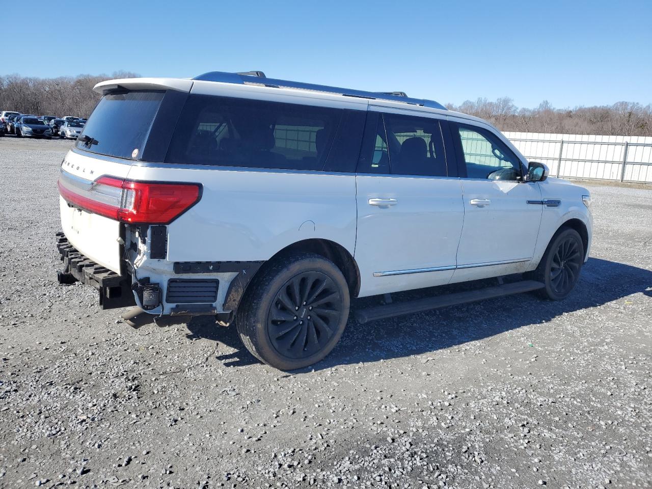 2021 Lincoln Navigator VIN 5LMJJ3TT3MEL03929 Copart auction photo, rear end / minor dent/scratches damage thumbnail 3