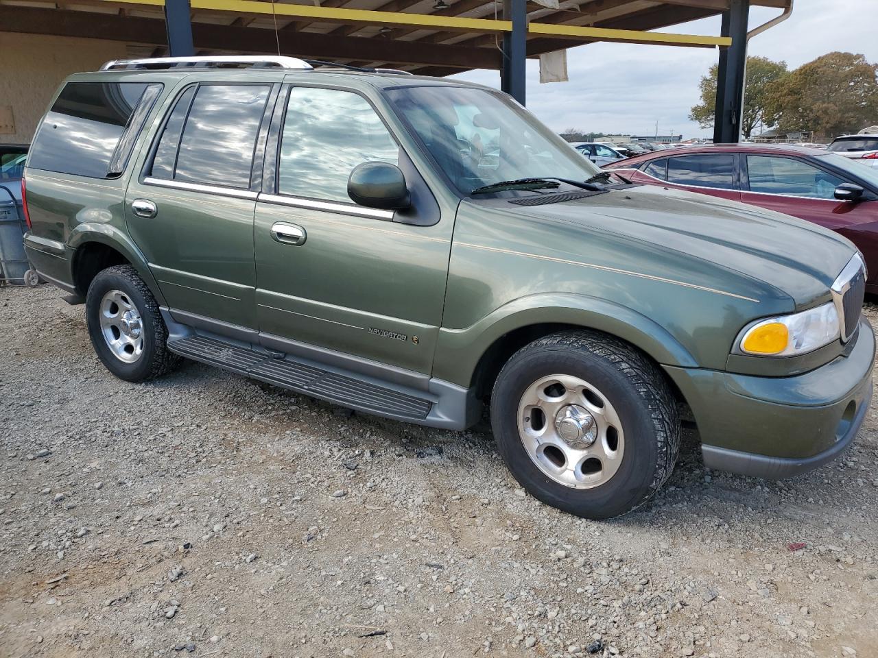 2001 Lincoln Navigator VIN 5LMEU27R71LJ20414 Copart auction photo, all over damage thumbnail 4