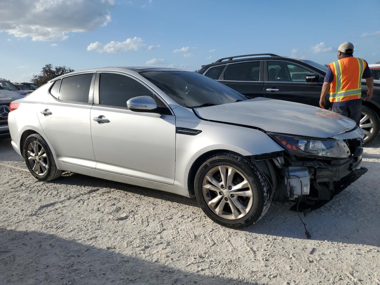 2013 KIA Optima VIN 5XXGN4A72DG159318 Copart auction photo, front end / side damage thumbnail 4