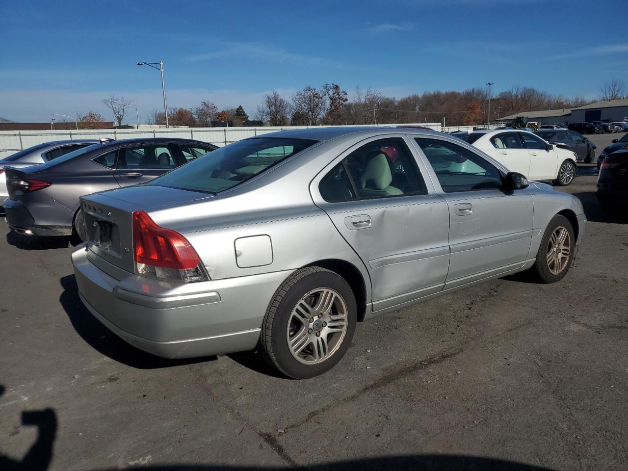 2009 Volvo S60 VIN YV1RS592092740081 Copart auction photo, side / front end damage thumbnail 3