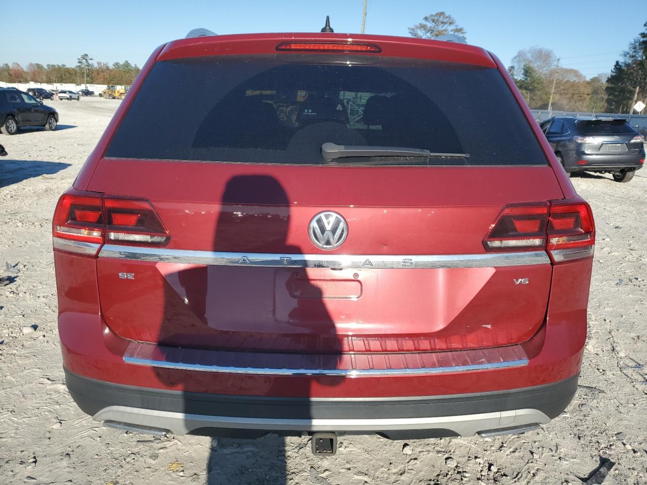 2018 Volkswagen Atlas VIN 1V2CR2CA3JC553761 Copart auction photo, front end damage thumbnail 6