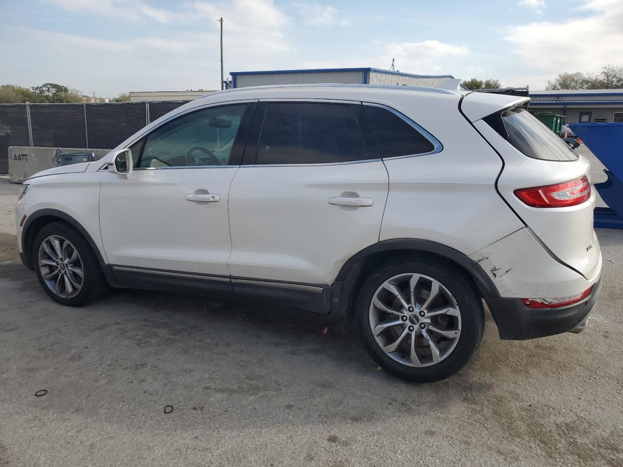 2017 Lincoln MKC VIN 5LMCJ2C93HUL49540 Copart auction photo, rear end damage thumbnail 2