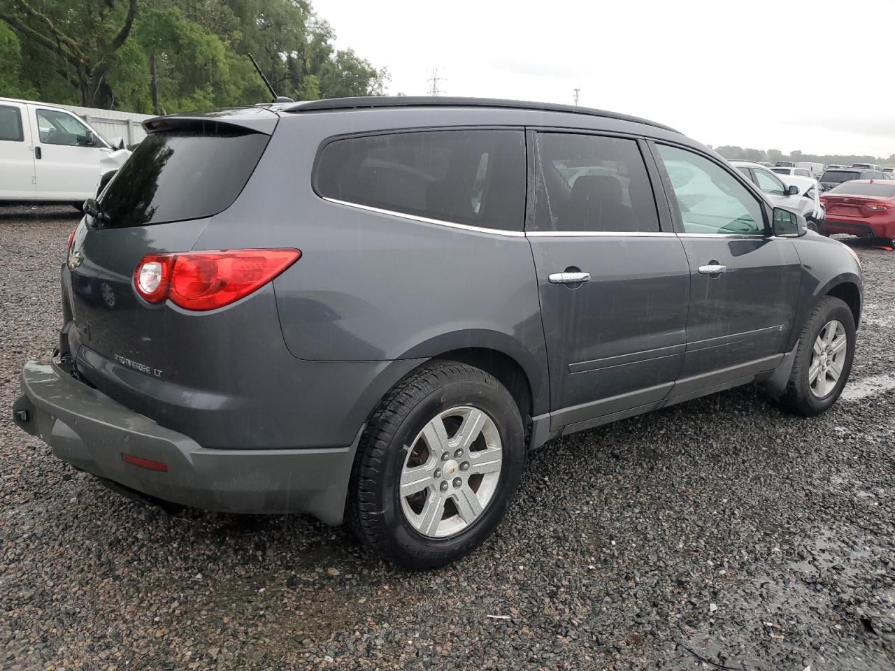 2010 Chevrolet Traverse VIN 1GNLRGED6AS123824 Copart auction photo, side / rear end damage thumbnail 3