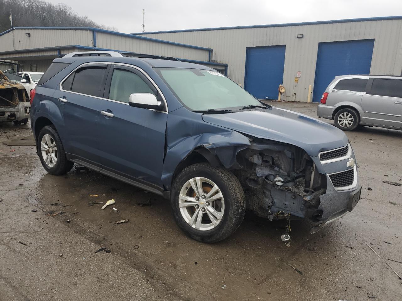 2011 Chevrolet Equinox VIN 2CNFLGEC6B6451761 Copart auction photo, front end / side damage thumbnail 4