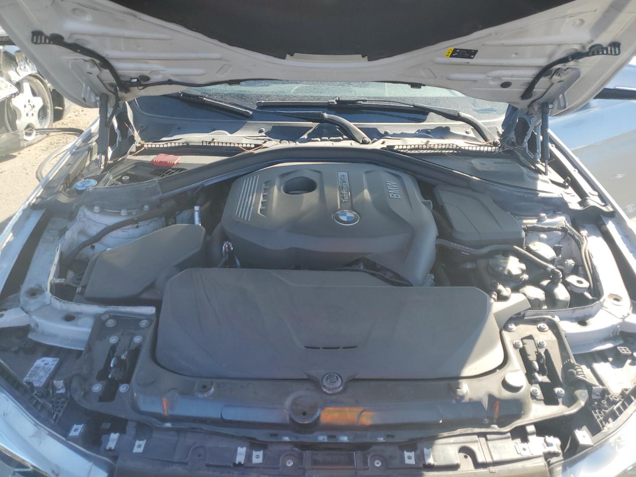 2017 BMW 3er VIN WBA8B9G59HNU51085 Copart auction photo, front end / rear end damage thumbnail 11