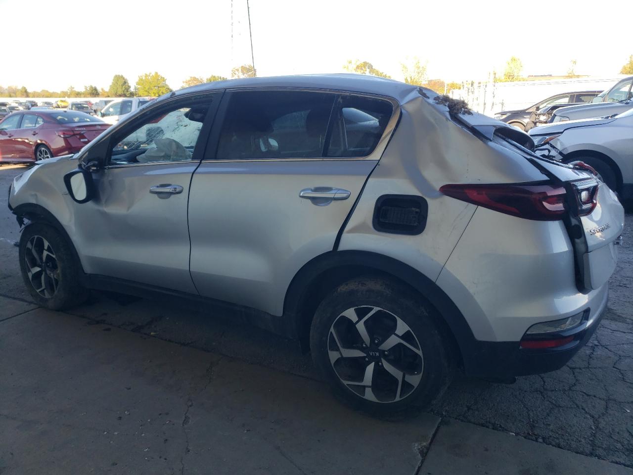 2022 KIA Sportage VIN KNDPMCACXN7955075 Copart auction photo, rollover damage thumbnail 2
