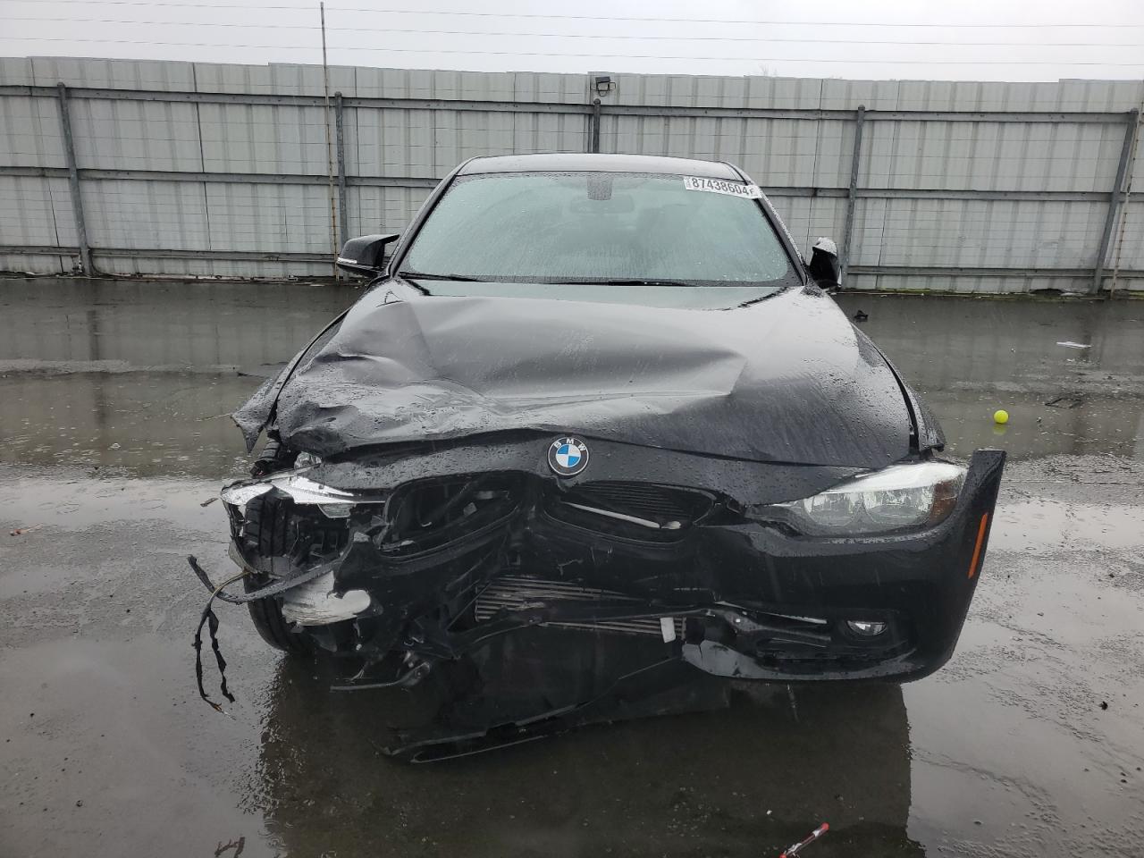 2016 BMW 3er VIN WBA8E9G58GNT82508 Copart auction photo, front end damage thumbnail 5