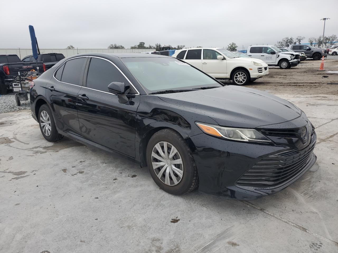 2018 Toyota Camry VIN 4T1B11HK5JU656802 Copart auction photo, front end damage thumbnail 4
