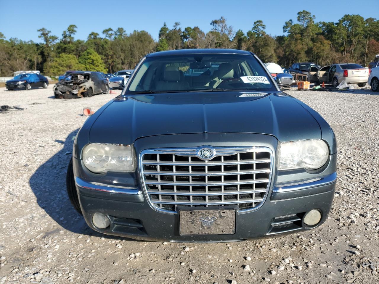 2006 Chrysler 300 VIN 2C3KA63HX6H205439 Copart auction photo, side / rear end damage thumbnail 5