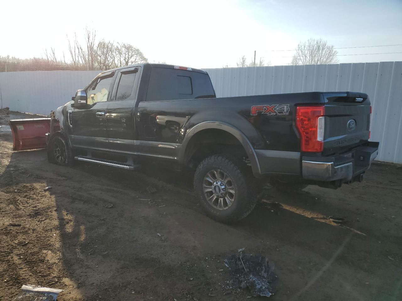 2018 Ford F350 VIN 1FT8X3B60JEB57808 Copart auction photo, burn damage thumbnail 2