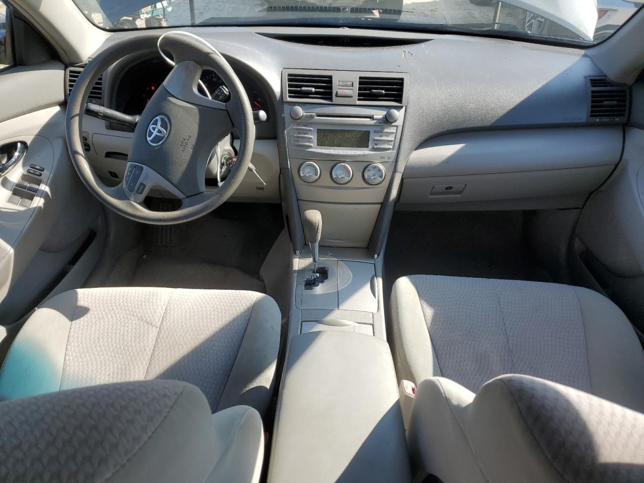 2011 Toyota Camry VIN 4T1BF3EK0BU220152 Copart auction photo, front end / minor dent/scratches damage thumbnail 8