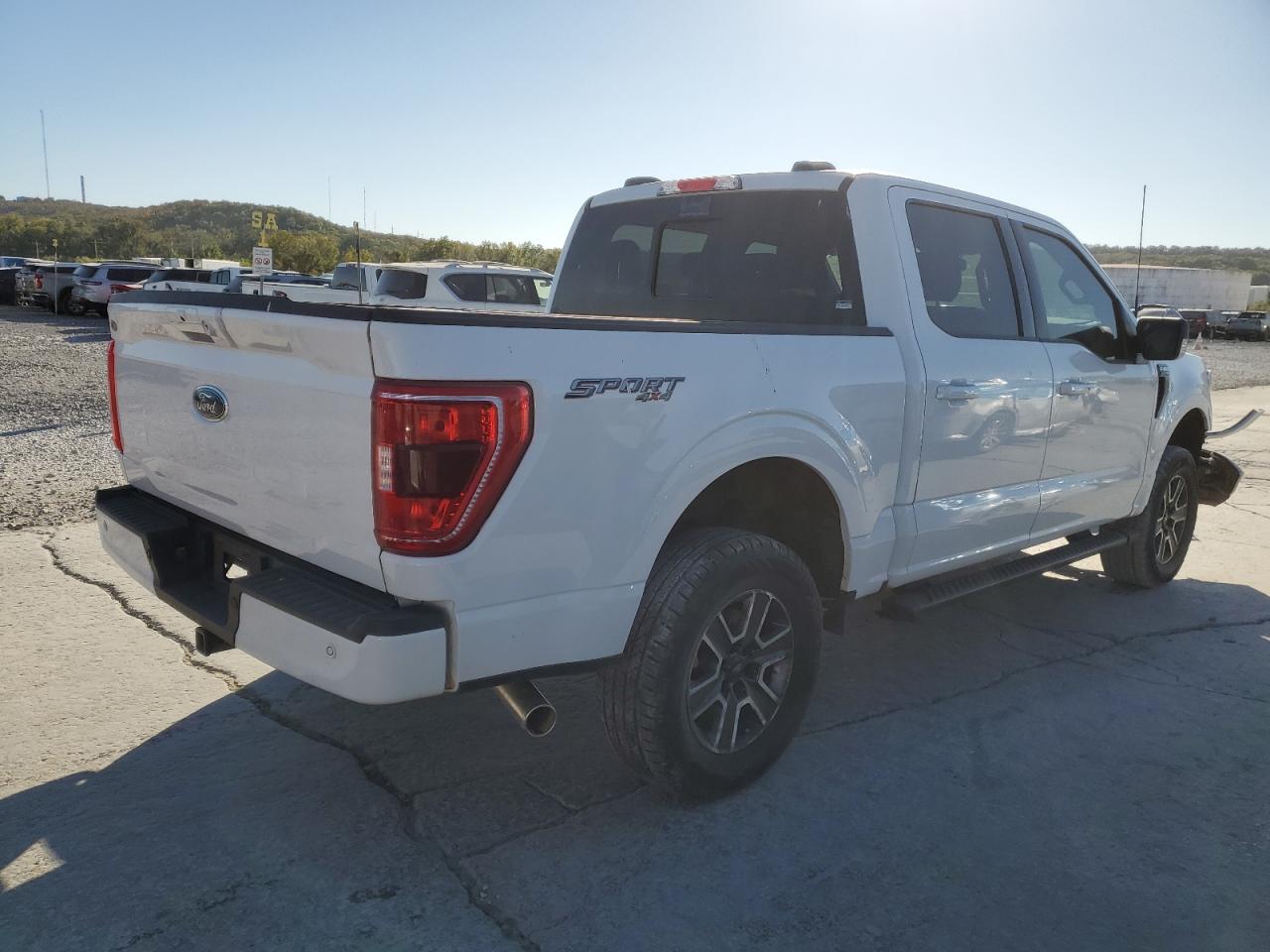2023 Ford F-150 VIN 1FTFW1E55PKD64612 Copart auction photo, front end / side damage thumbnail 3
