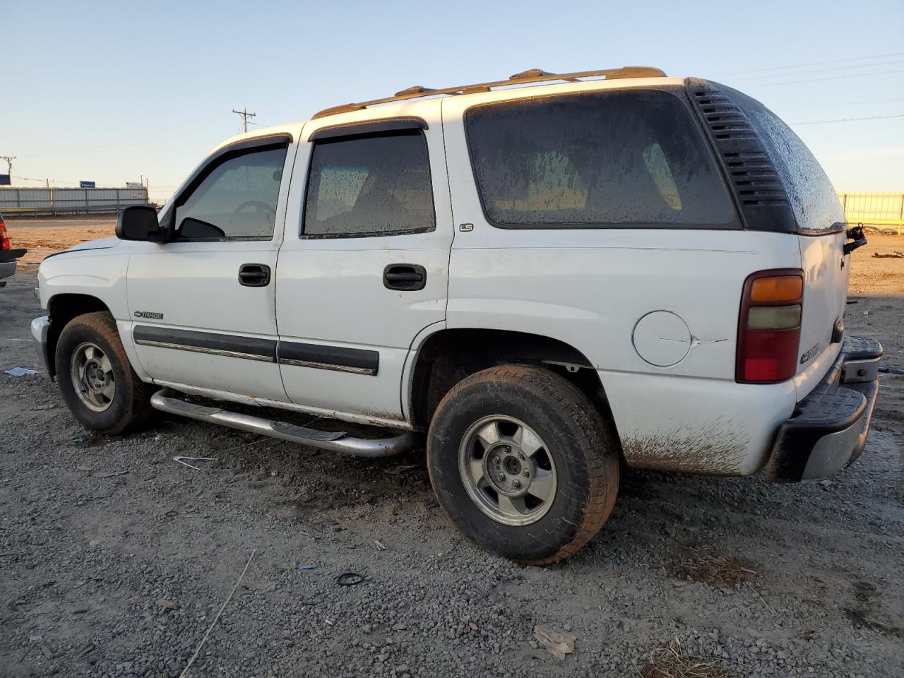 2000 Chevrolet Tahoe VIN 1GNEK13T5YJ160965 Copart auction photo, front end / minor dent/scratches damage thumbnail 2