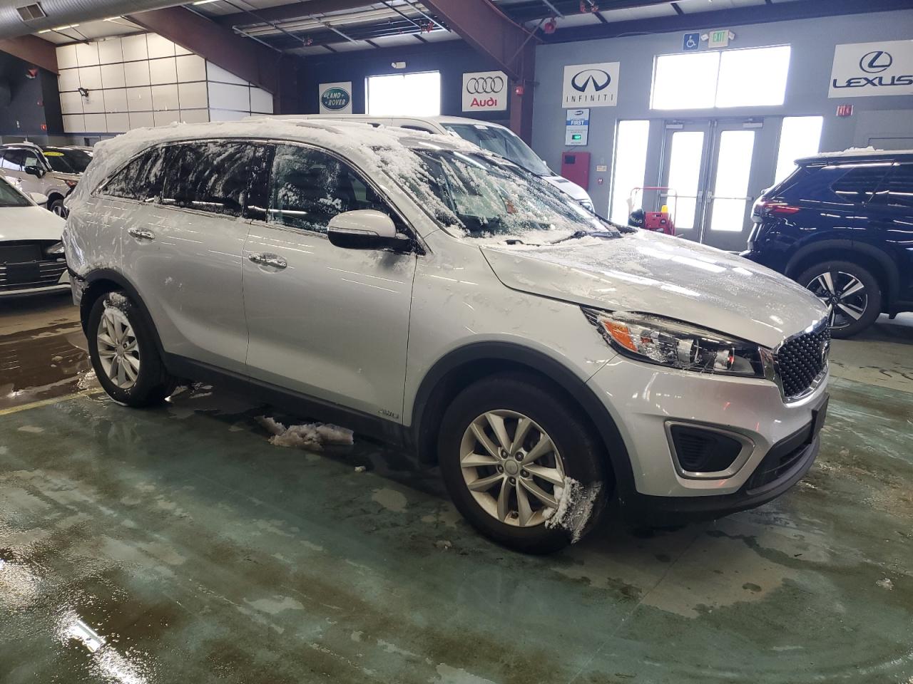 2017 KIA Sorento VIN 5XYPGDA36HG330497 Copart auction photo, rear end / minor dent/scratches damage thumbnail 4