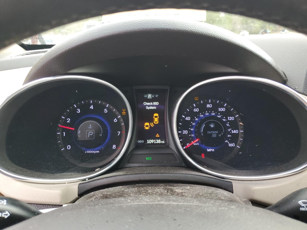 2016 Hyundai Santa Fe VIN 5XYZUDLA1GG358378 Copart auction photo, rear end / front end damage thumbnail 9