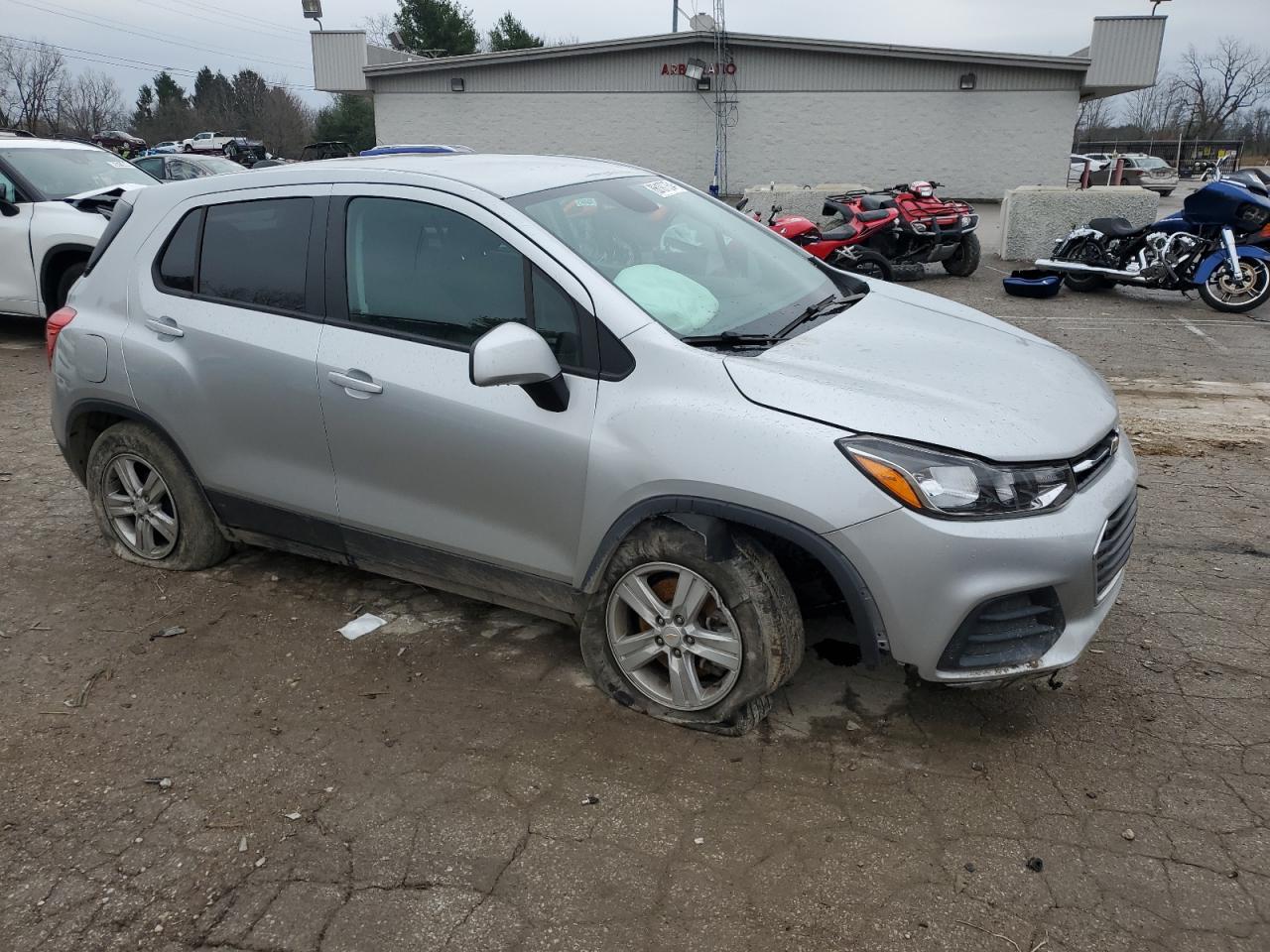 2022 Chevrolet Trax VIN KL7CJKSM6NB512263 Copart auction photo, all over damage thumbnail 4