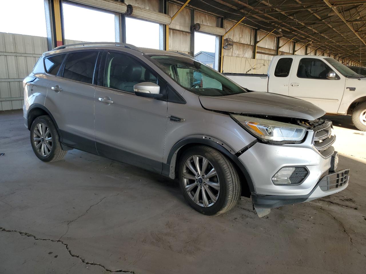 2017 Ford Escape VIN 1FMCU0J91HUA63199 Copart auction photo, front end damage thumbnail 4