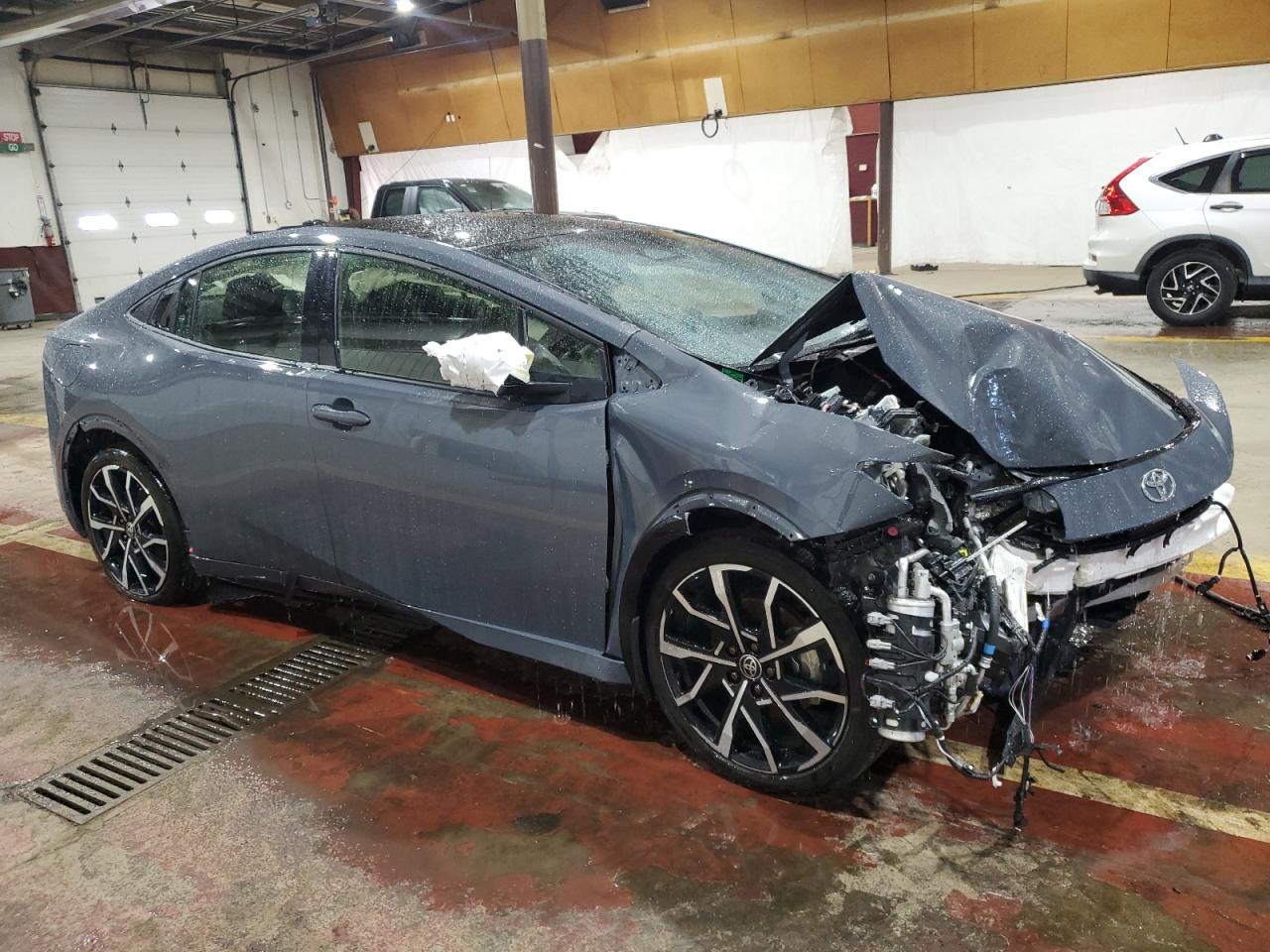 2024 Toyota Prius VIN JTDACACU4R3034180 Copart auction photo, front end / side damage thumbnail 4