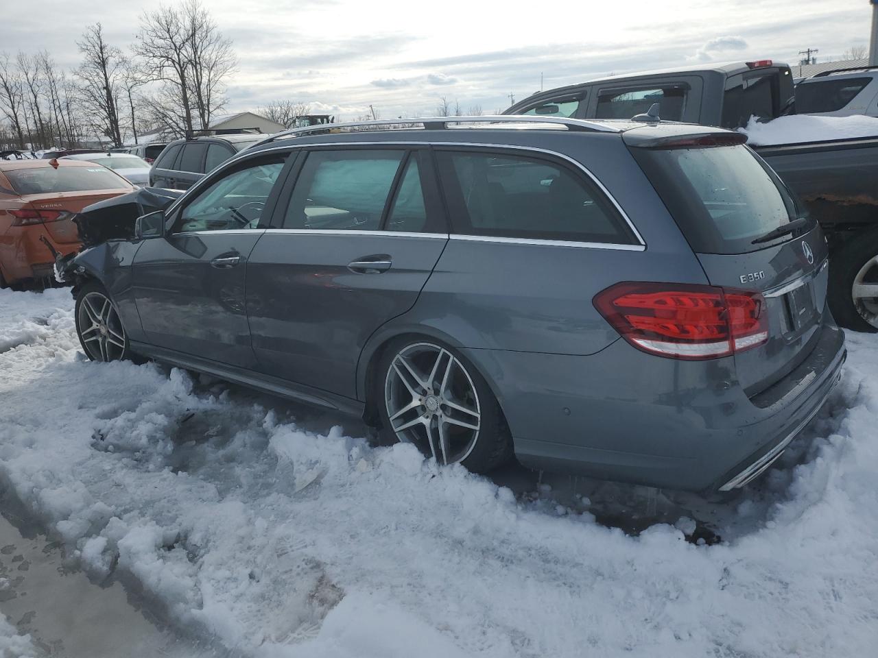2016 Mercedes-Benz E-klasse VIN WDDHH8JB6GB333673 Copart auction photo, front end / minor dent/scratches damage thumbnail 2