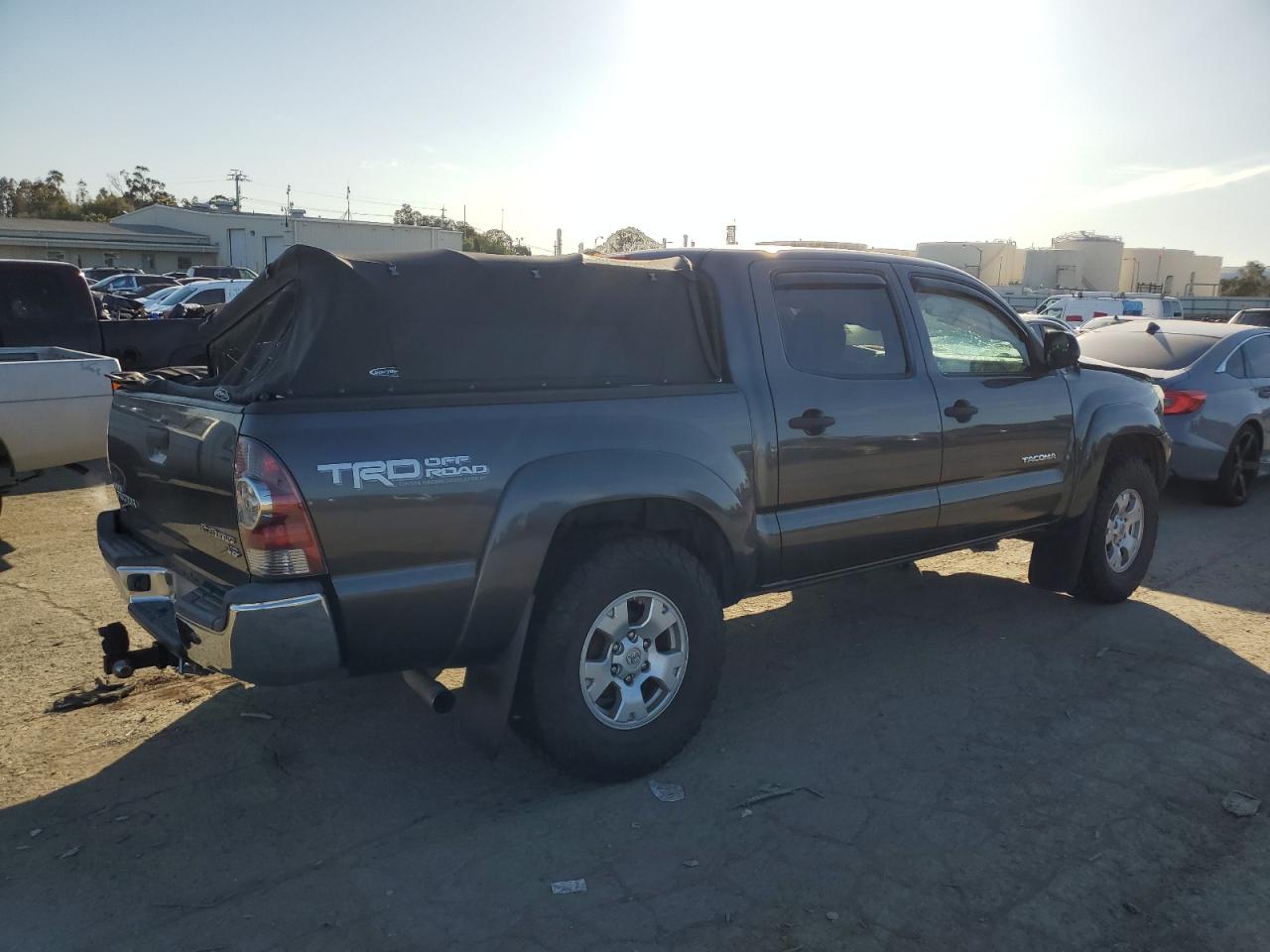 2013 Toyota Tacoma VIN 3TMJU4GN7DM155472 Copart auction photo, rollover damage thumbnail 3