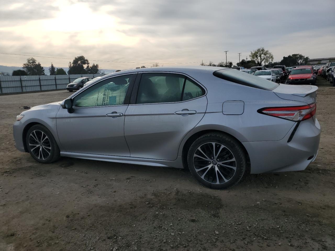 2018 Toyota Camry VIN 4T1B11HKXJU677189 Copart auction photo, front end / side damage thumbnail 2