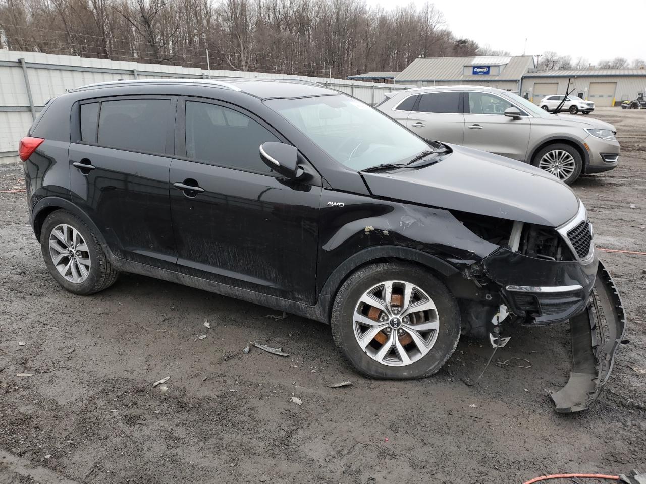 2015 KIA Sportage VIN KNDPBCAC9F7771494 Copart auction photo, front end / side damage thumbnail 4