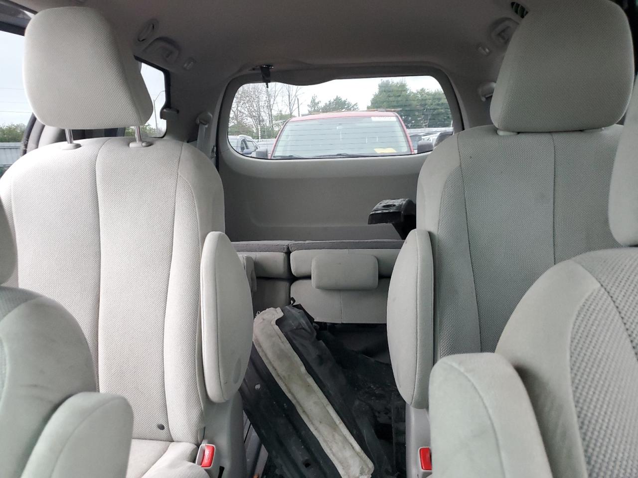2011 Toyota Sienna VIN 5TDZK3DCXBS099868 Copart auction photo, front end / rear end damage thumbnail 10