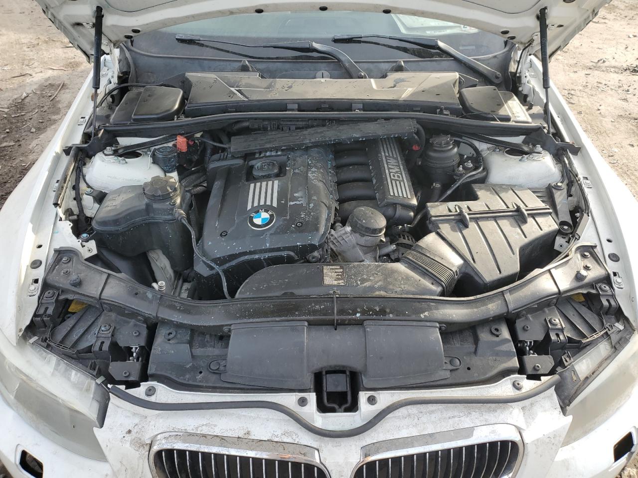 2012 BMW 3er VIN WBAKE3C57CE769425 Copart auction photo, front end damage thumbnail 13
