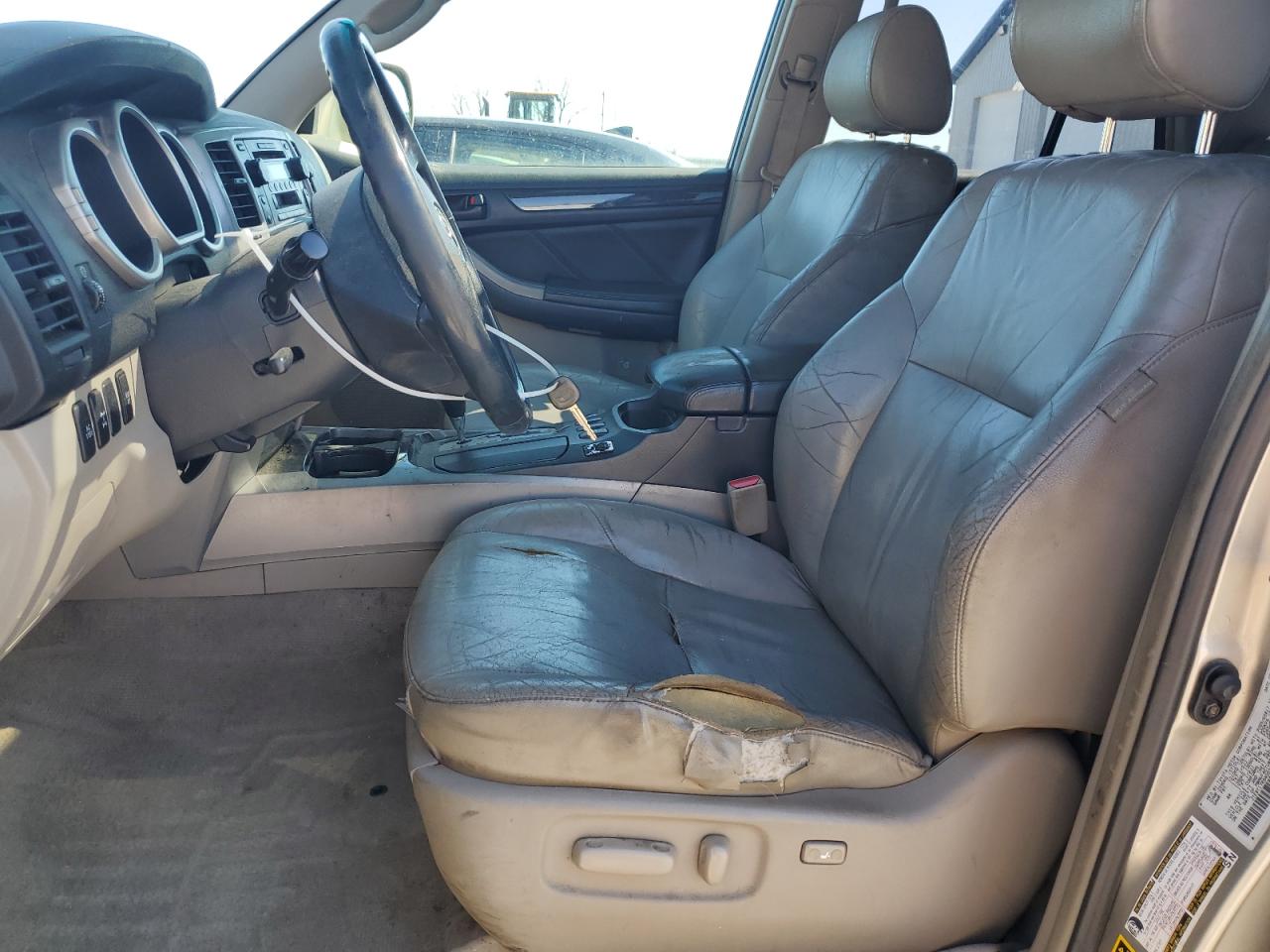 2004 Toyota 4Runner VIN JTEBT17R940036345 Copart auction photo, rear end / minor dent/scratches damage thumbnail 7