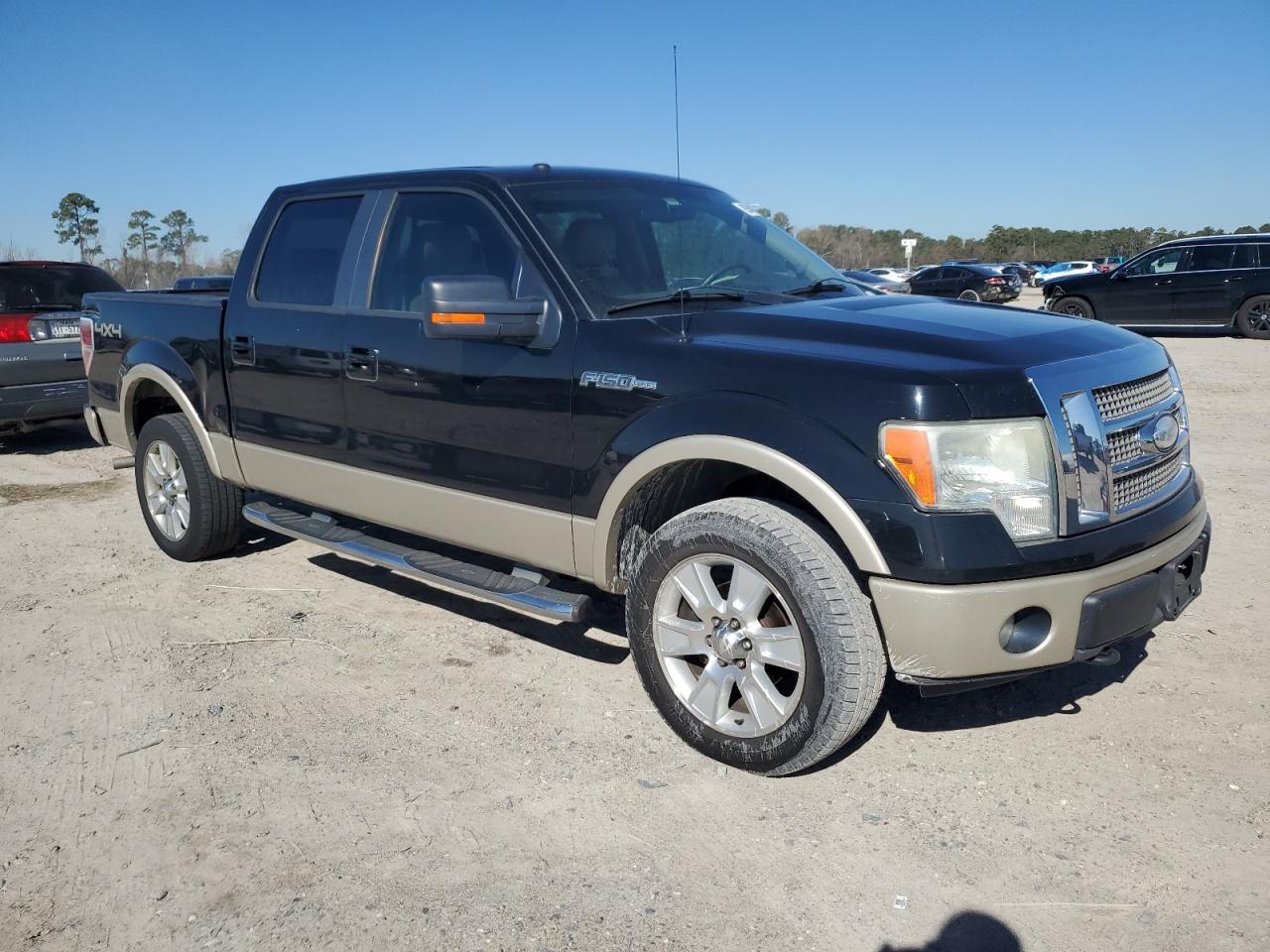 2009 Ford F-150 VIN 1FTPW14V09FA52795 Copart auction photo, side / minor dent/scratches damage thumbnail 4