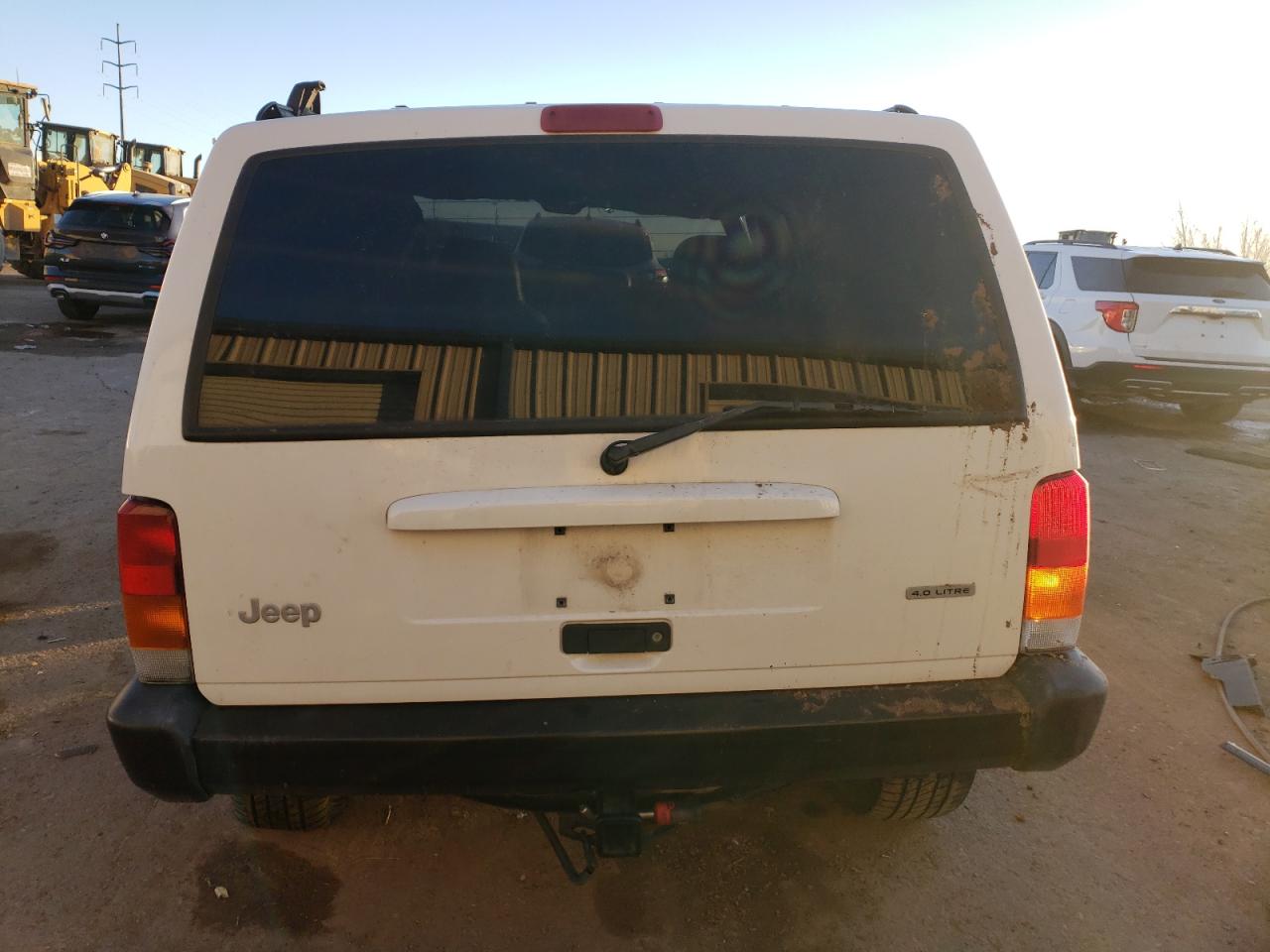 2001 Jeep Grand Cherokee VIN 1J4FF48S61L630282 Copart auction photo, top/roof damage thumbnail 6