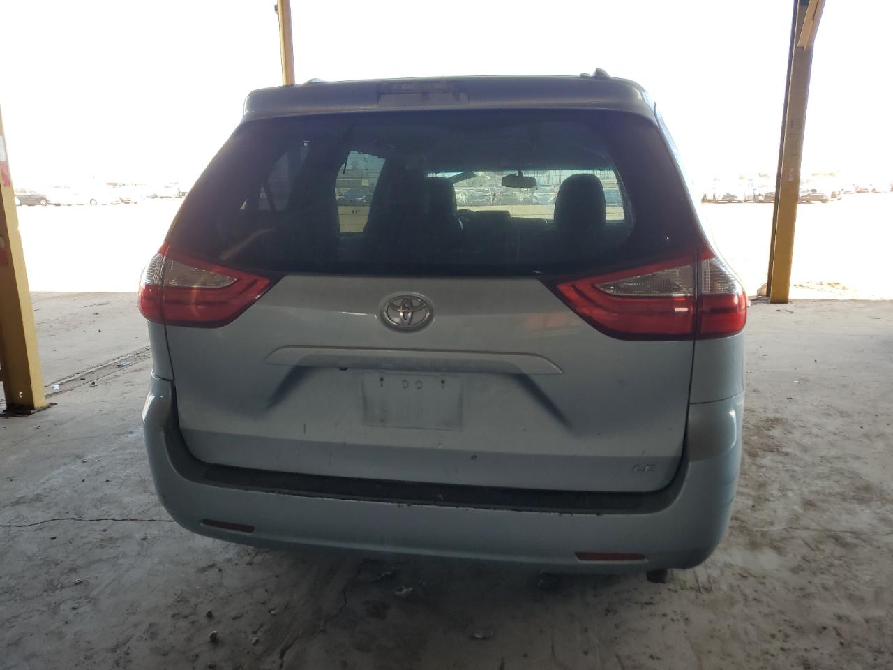 2015 Toyota Sienna VIN 5TDKK3DC8FS598742 Copart auction photo, front end / side damage thumbnail 6