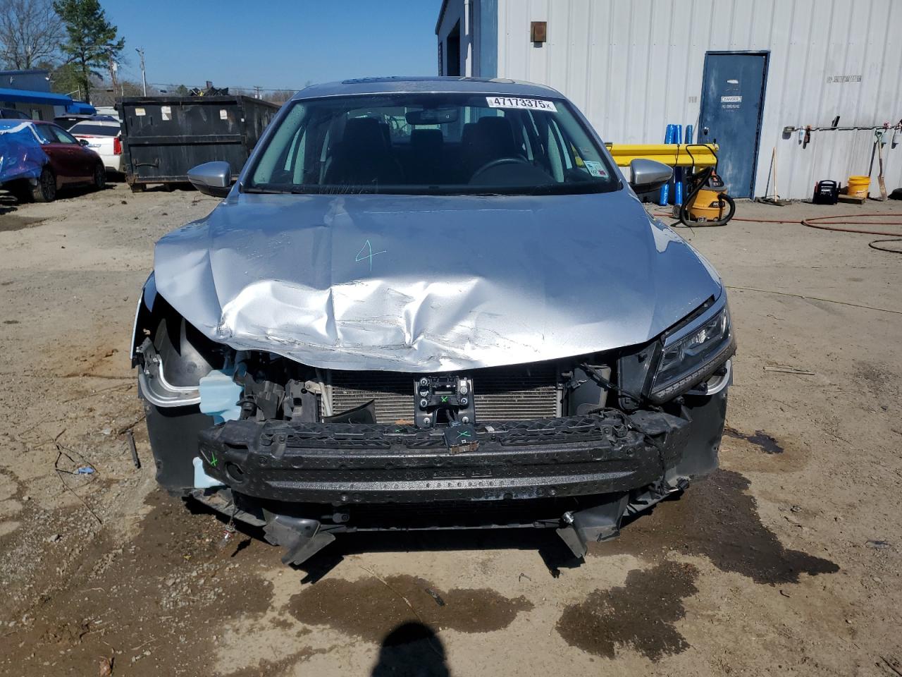 2017 Volkswagen Passat VIN 1VWGT7A33HC072728 Copart auction photo, front end damage thumbnail 5