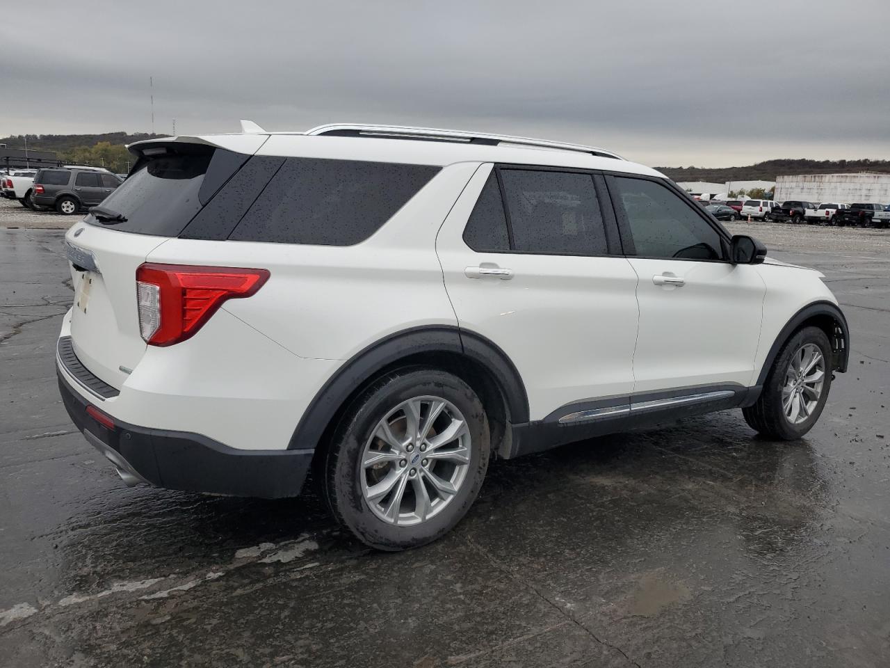 2020 Ford Explorer VIN 1FMSK7FH1LGB11091 Copart auction photo, front end / minor dent/scratches damage thumbnail 3