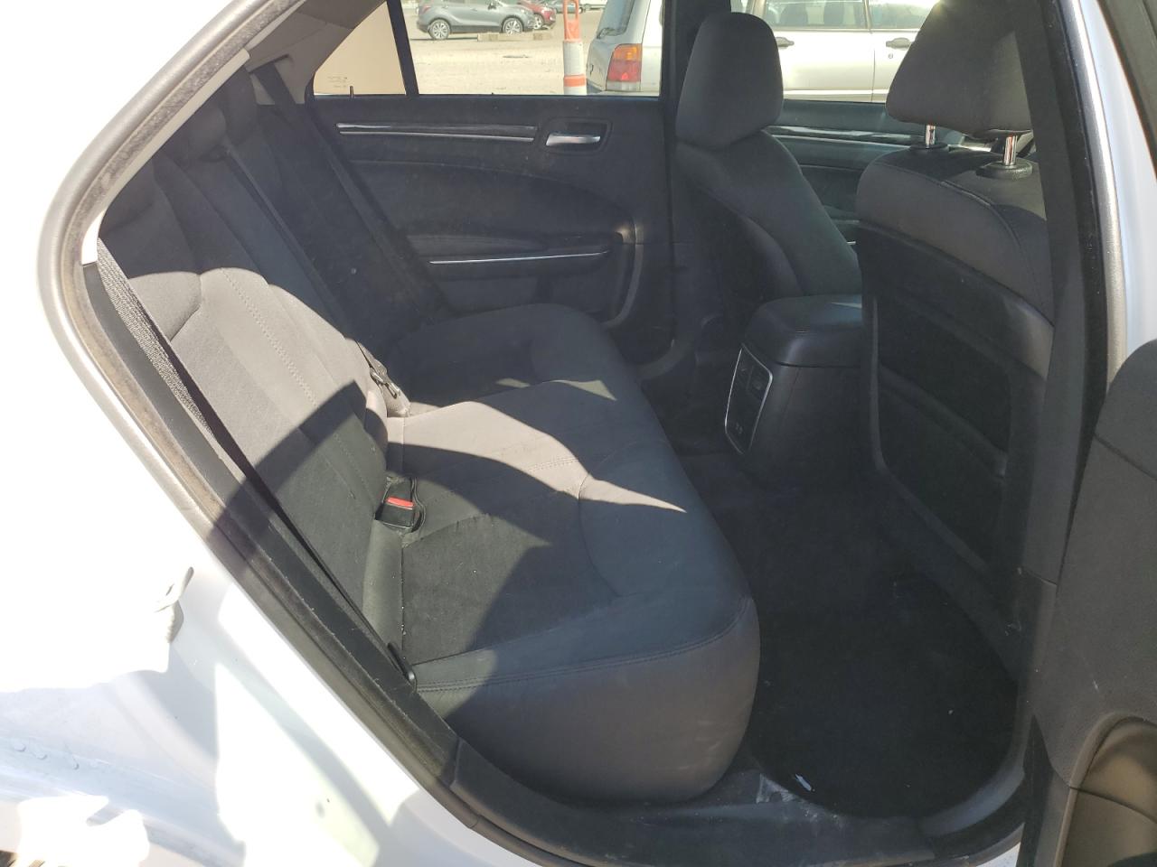 2018 Chrysler 300 VIN 2C3CCAAG2JH250234 Copart auction photo, front end damage thumbnail 10