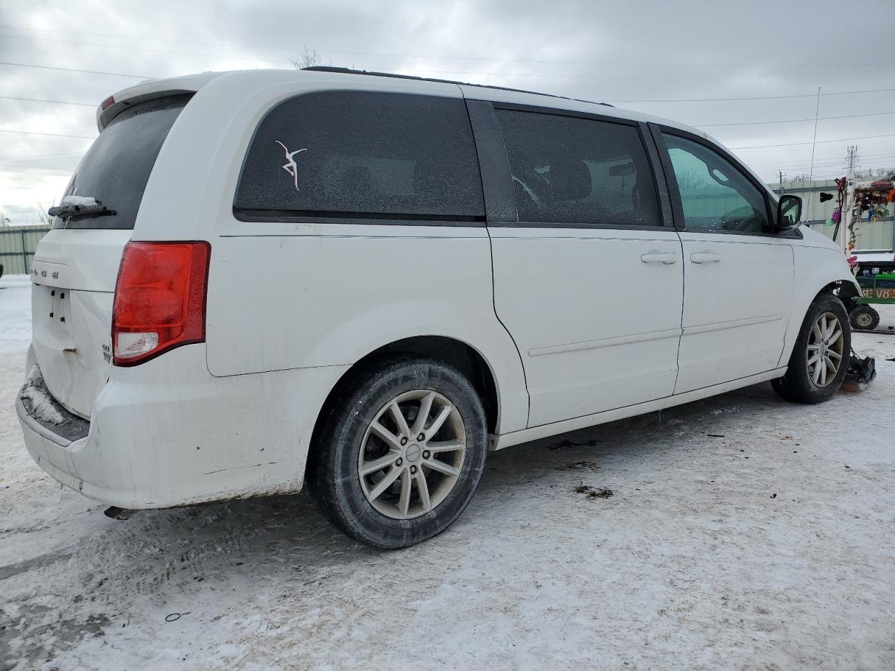 2016 Dodge Caravan VIN 2C4RDGCG6GR234463 Copart auction photo, front end / undercarriage damage thumbnail 3
