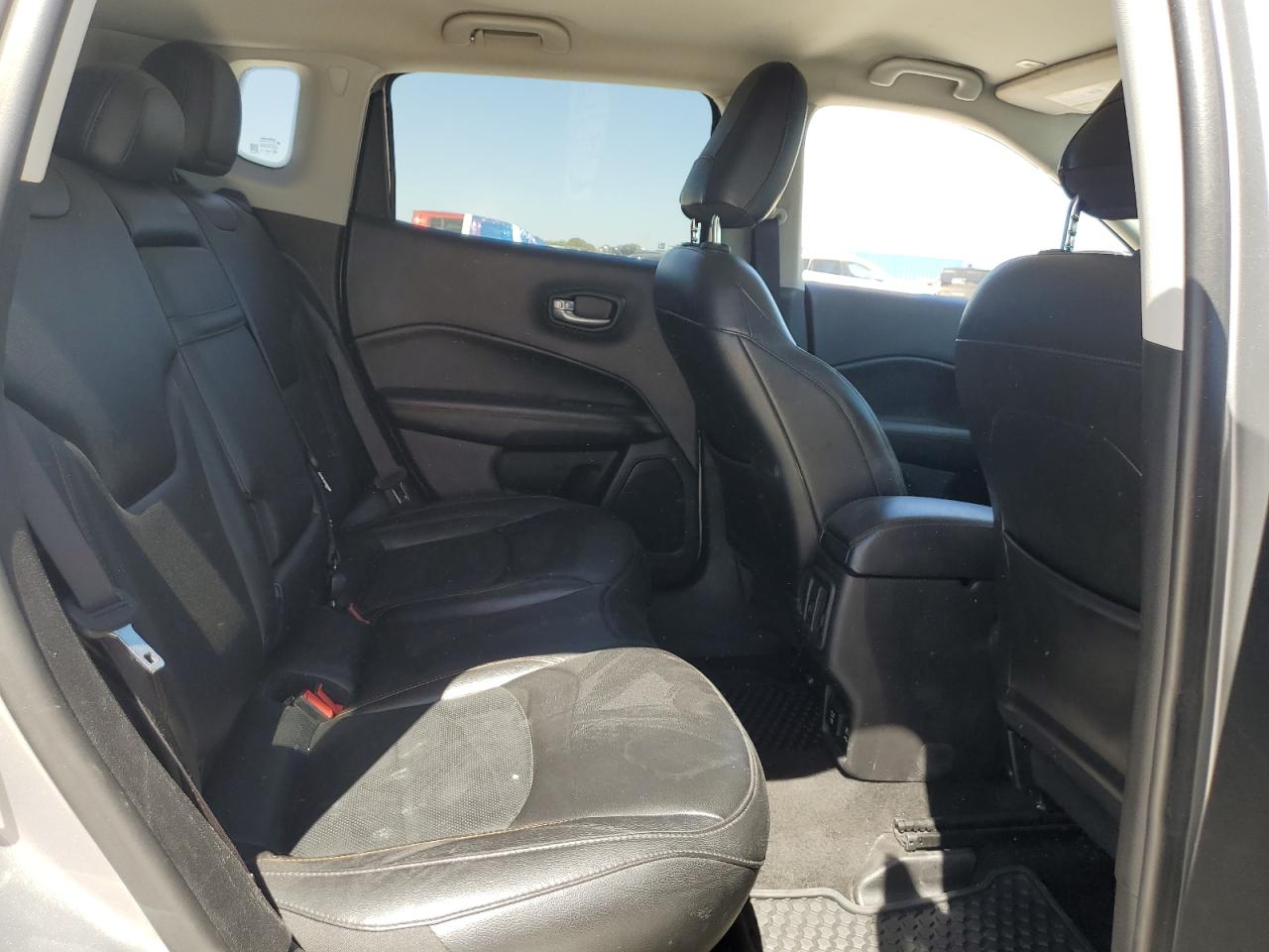 2019 Jeep Compass VIN 3C4NJDCB9KT747397 Copart auction photo, side damage thumbnail 11