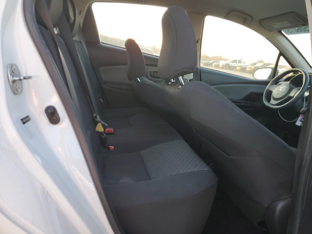2015 Toyota Yaris VIN VNKKTUD34FA034092 Copart auction photo, side / front end damage thumbnail 10