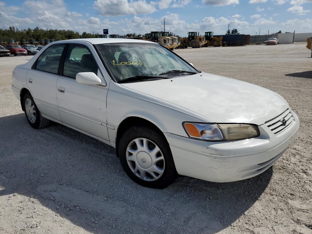 1998 Toyota Camry VIN 4T1BF22K3WU049028 Copart auction photo, water/flood damage thumbnail 4