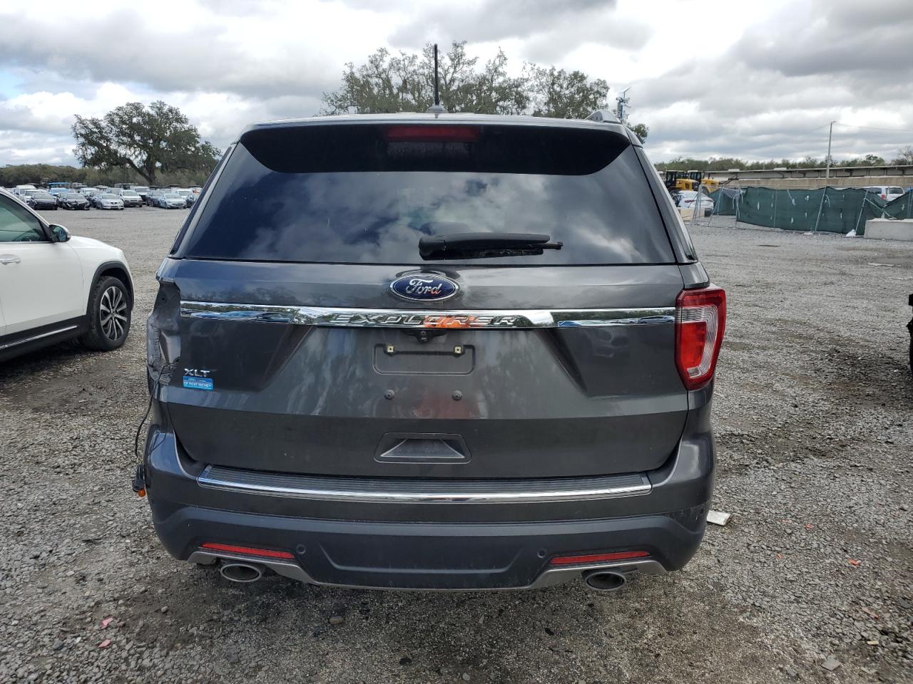 2018 Ford Explorer VIN 1FM5K7D82JGB15776 Copart auction photo, side / front end damage thumbnail 6