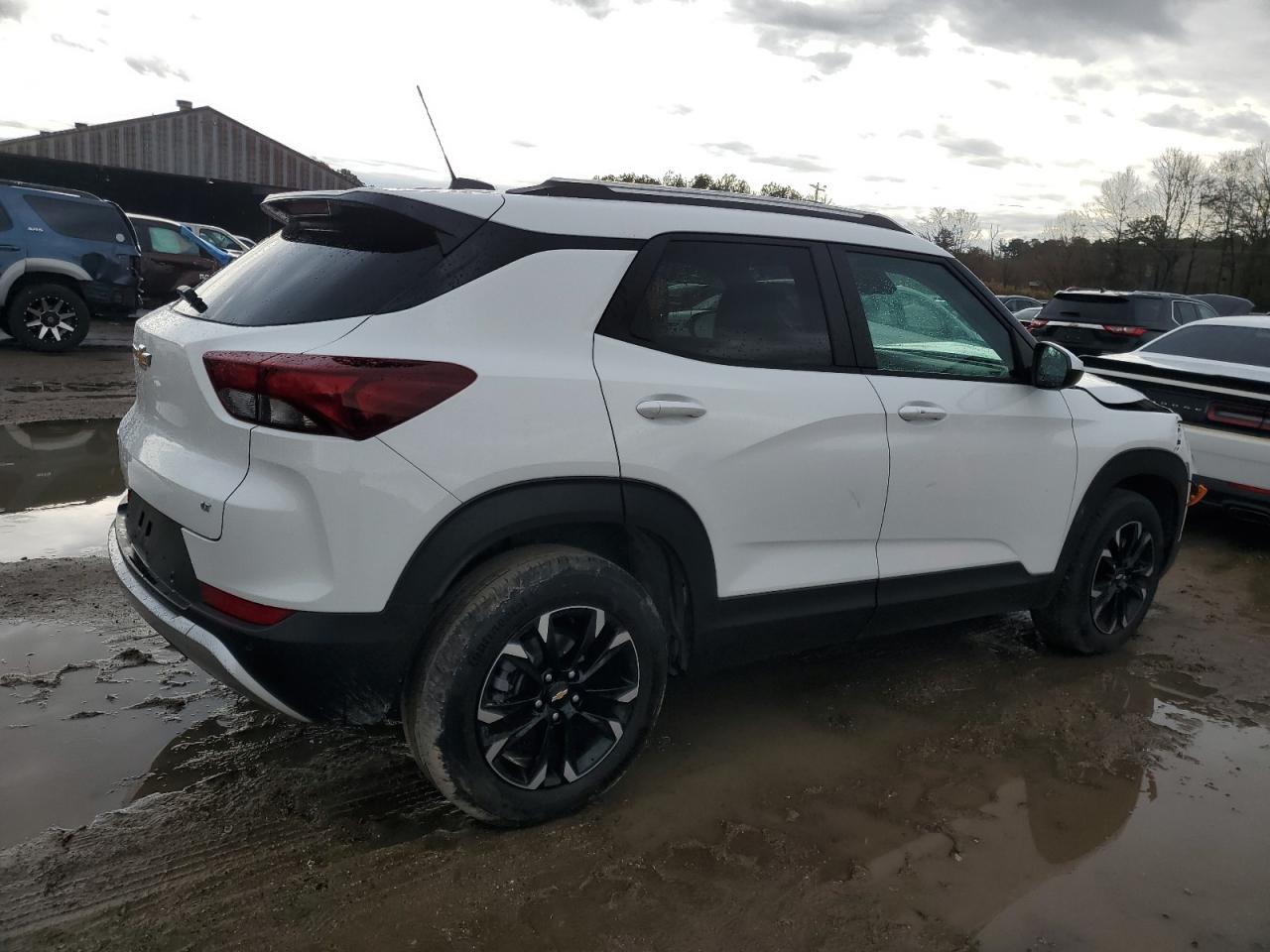 2022 Chevrolet TrailBlazer VIN KL79MPS28NB120673 Copart auction photo, front end damage thumbnail 3