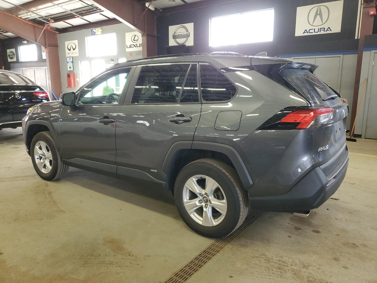 2021 Toyota RAV 4 VIN 4T3R6RFV8MU016848 Copart auction photo, top/roof / minor dent/scratches damage thumbnail 2