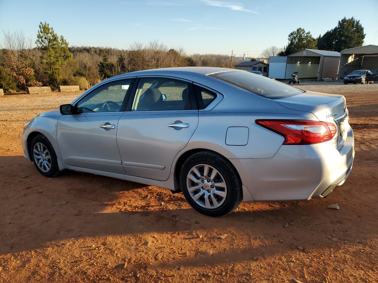 2016 Nissan Altima VIN 1N4AL3AP1GN319175 Copart auction photo, rear end damage thumbnail 2